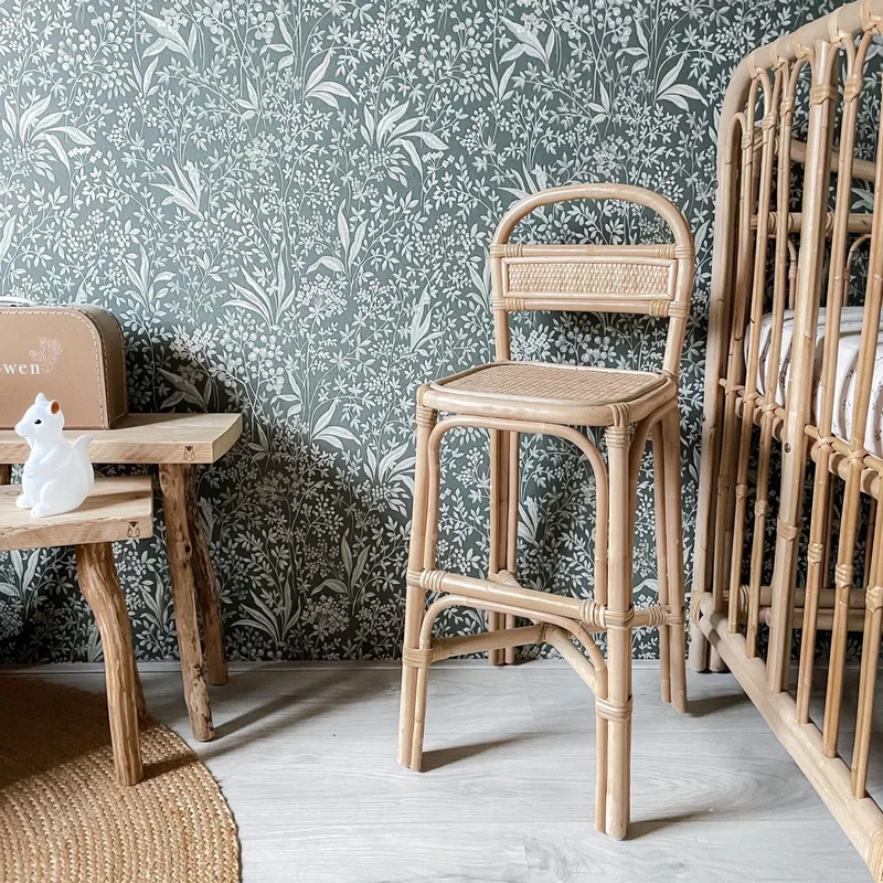 Rotan kinderstoel Luc - Hoge eetkamerstoel von Konges Sløjd in Beige – Produktfoto
