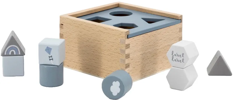 Houten Vormenstoof - FSC Hout - Met Uitschuifbare Deksel - Stimuleert Hand-Oog Coördinatie - Geschikt voor Kindjes vanaf 24 Maanden van Label Label in Blauw – productfoto