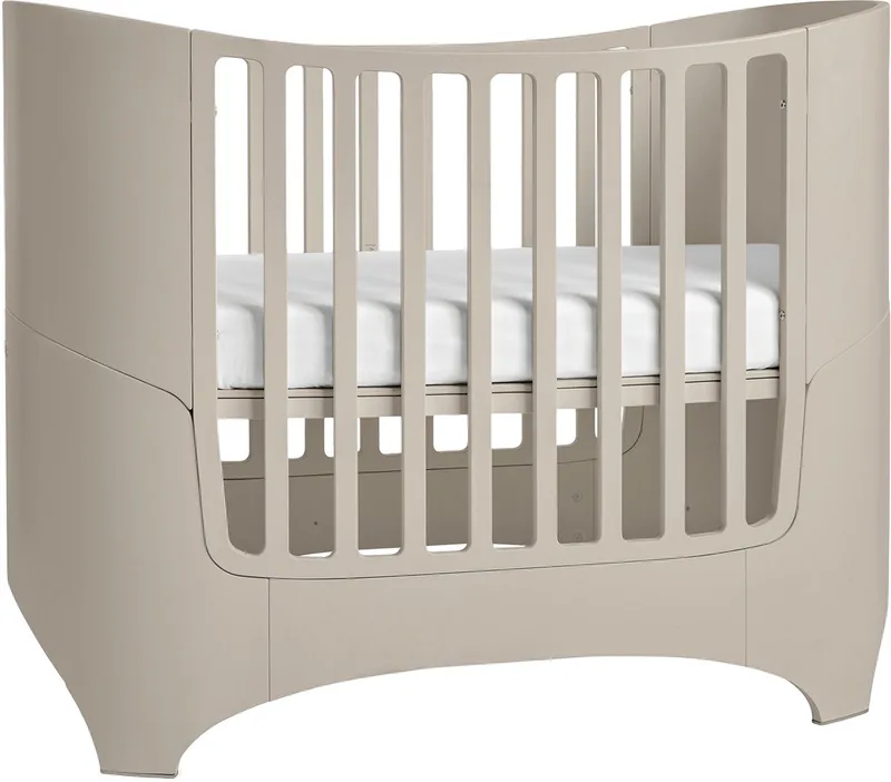 Classic Babybed - Cappuccino van Leander in Bruin 1 – productfoto