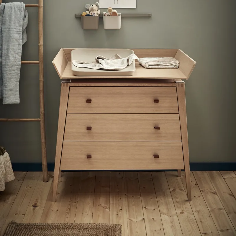 Linea Commode - Oak fra Leander i Hout naturel – produktbillede