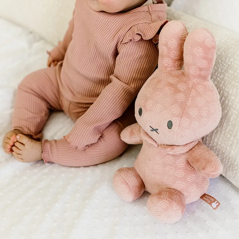 Knuffel Nijntje Pink Flower 30cm de Little Dutch – photo produit 3 sur 4