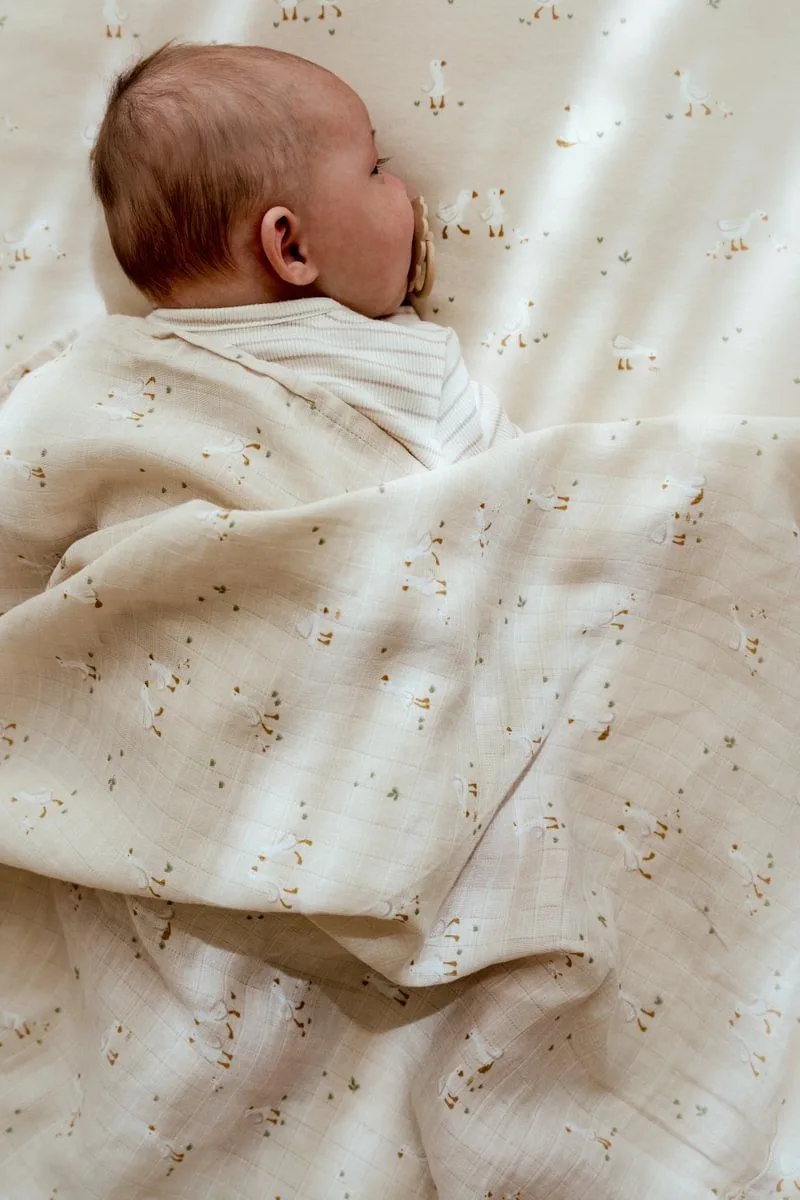 Wiegdeken - Little Goose - Moon & Stars van Little Dutch in Beige – productfoto 4 van 4