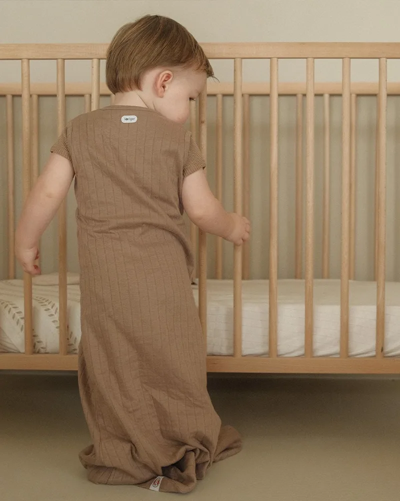 Hopper - Hydrofiele Slaapzak Baby - 0.3 TOG - 80cm - Biologisch Katoen - Zomerslaapzak & Babyslaapzak by Lodger in Brown – product photo