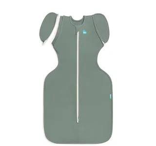 Love to Dream™ Babyslaapzak Swaddle Up™ - Inbakeren afbouwen - Baby 3-6 maanden - 6-8.5 kg - All Season - Dark Olive von Love to Dream in Deep Olive – Produktfoto 1 von 2