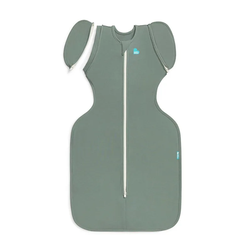 Love to Dream™ Babyslaapzak Swaddle Up™ - Inbakeren afbouwen - Baby 3-6 maanden - 6-8.5 kg - All Season - Dark Olive van Love to Dream in Deep Olive – productfoto