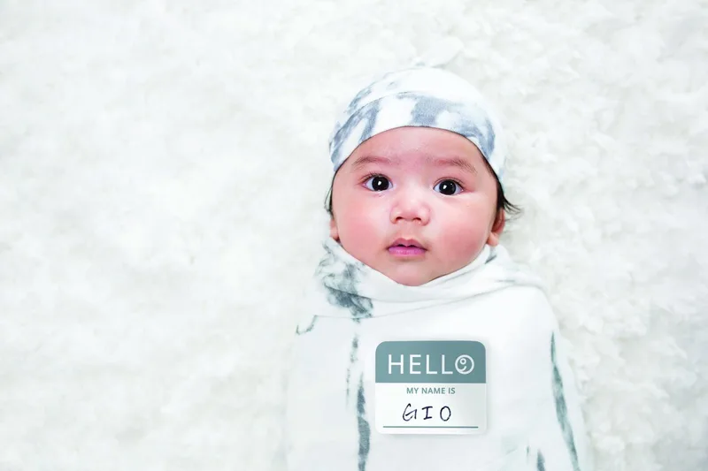 Hello World - Swaddle & Mutsje - Marble by Lulujo in White – product photo