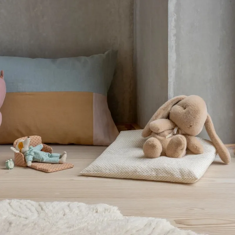 knuffelkonijn bunny plush - cream peach medium by Maileg – product photo 2 of 2