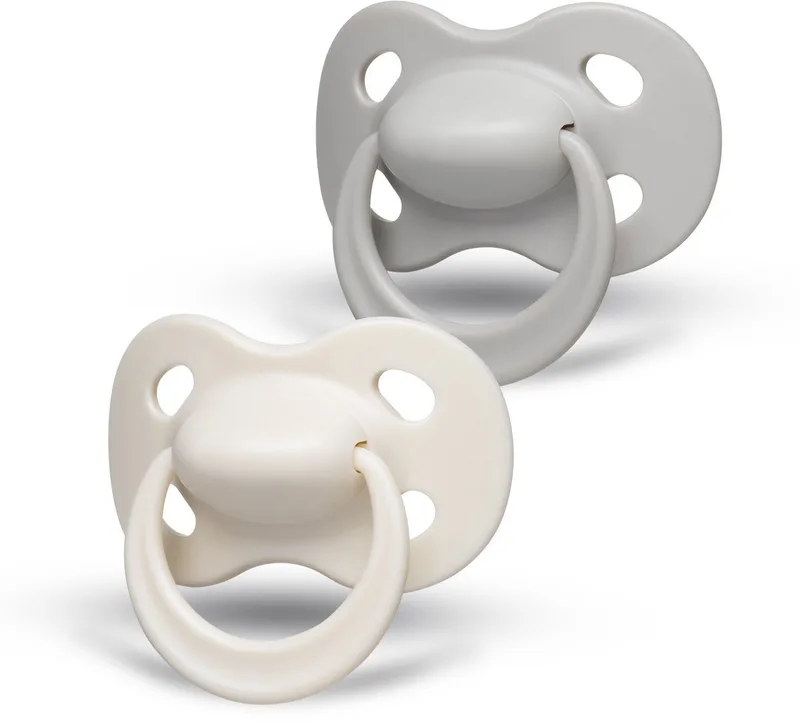 Baby Fopspeen Origin. 0-6m Unisex Pastel Duo Licht beige/donker beige van Medela in Licht beige – productfoto