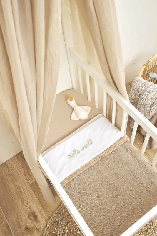 Hello World wieglaken - 75x100cm - 0.3 TOG by Meyco in Sand – product photo 3 of 4