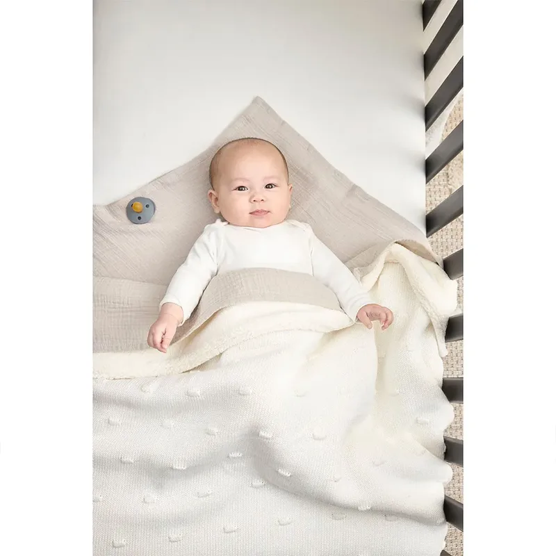 Knots teddy wiegdeken - 75x100cm - 2.0 TOG by Meyco in Offwhite – product photo 4 of 6