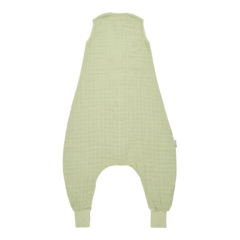 Zomer-slaapoverall hydrofiel 0.5 TOG van Meyco in Oliv – productfoto