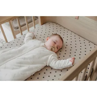 Sweet Heart Hoeslaken Co-sleeper - 50x90cm by Meyco in Soft Sand, Black – product photo 4 of 5