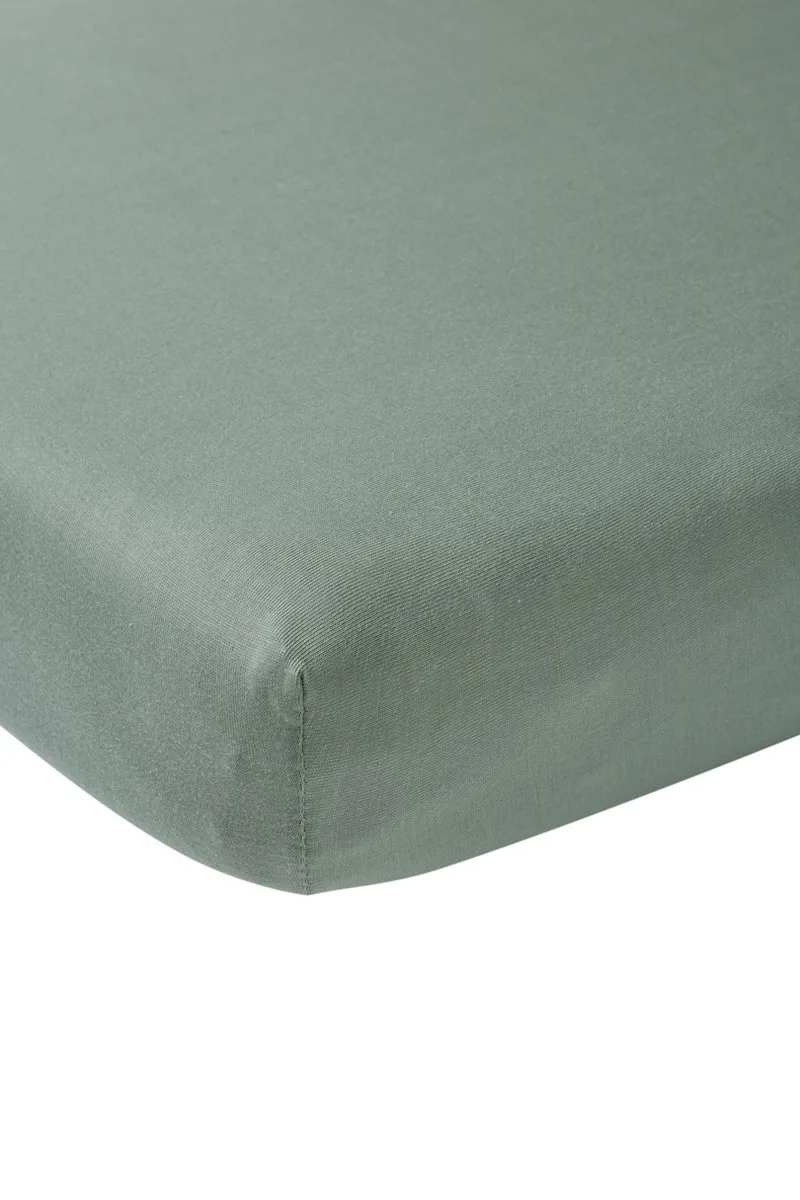 Uni hoeslaken juniorbed - 70x140/150cm från Meyco i Stone Green – produktbild
