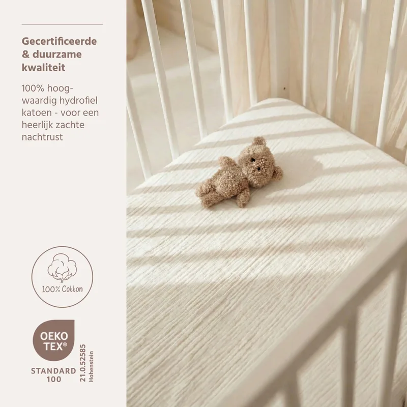 Uni hoeslaken juniorbed - pre-washed hydrofiel - 70x140cm by Meyco in Offwhite – product photo 3 of 3