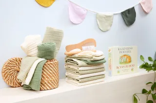 Uni Monddoekjes - 3 Stuks - Pre-Washed Hydrofiel - 30 x 30 cm - Naturel/Soft Olive/Olive Green de Meyco en Vert – photo produit 2 sur 3