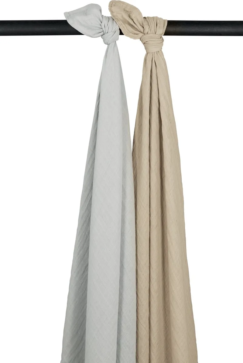 Uni swaddle - 2-pack - pre-washed hydrofiel - 120x120cm van Meyco in Lichtgrijs, Sand – productfoto
