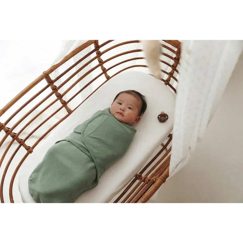 Uni swaddlemeyco inbakerdoek - forest green - 0-3 maanden - 1.0 TOG by Meyco in Uni Forest Green – product photo 2 of 2
