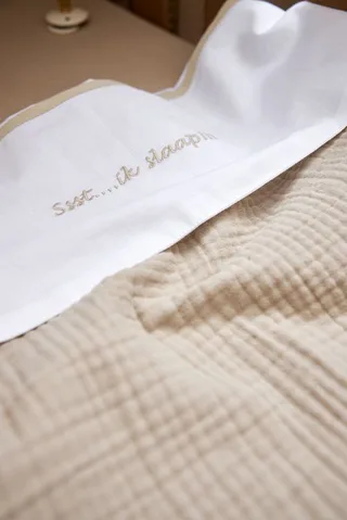 Uni Wieglaken - Pre-washed Hydrofiel - 75x100cm - 0.3 TOG de Meyco en Sand – photo produit 4 sur 4