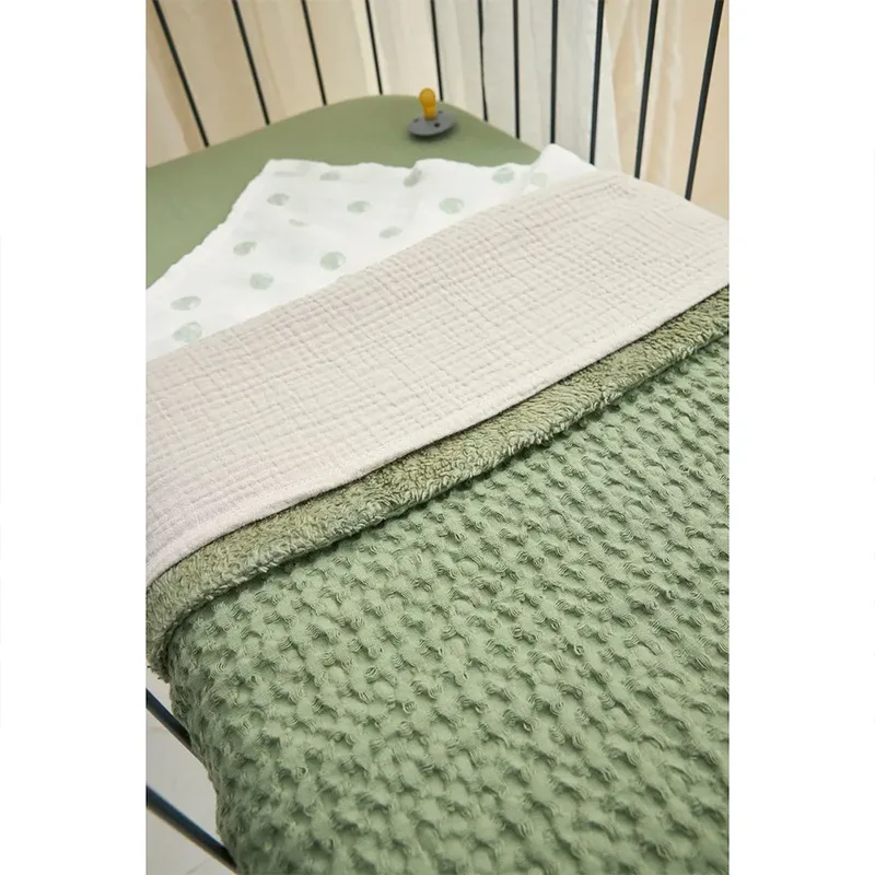 Wafel Teddy wiegdeken - 75x100cm - 2.0 TOG de Meyco en Olive Green – photo produit 5 sur 6