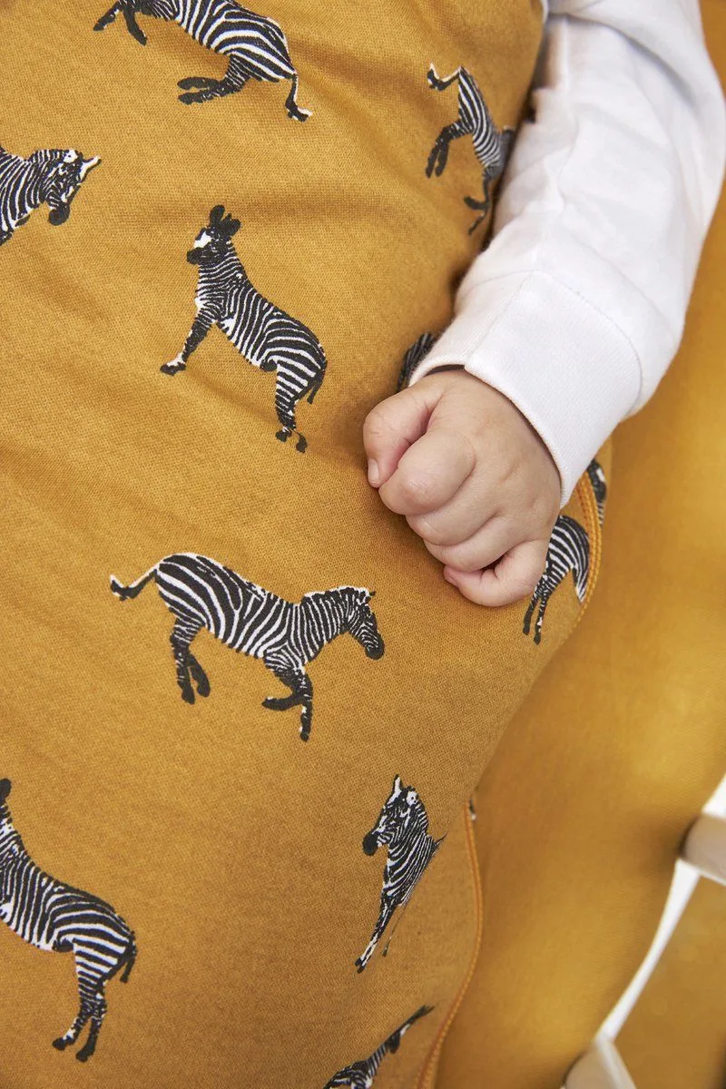 Zebra Animal baby slaapzak rond gevoerd - 86cm - 2.5 TOG by Meyco in Honey gold – product photo 3 of 3