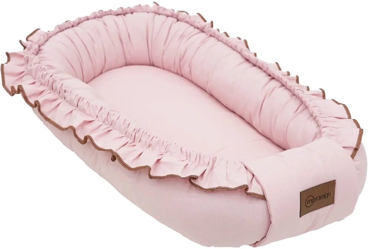 Morremix Ruffle Powder Small Babynest de MorDesign en Rose – photo produit