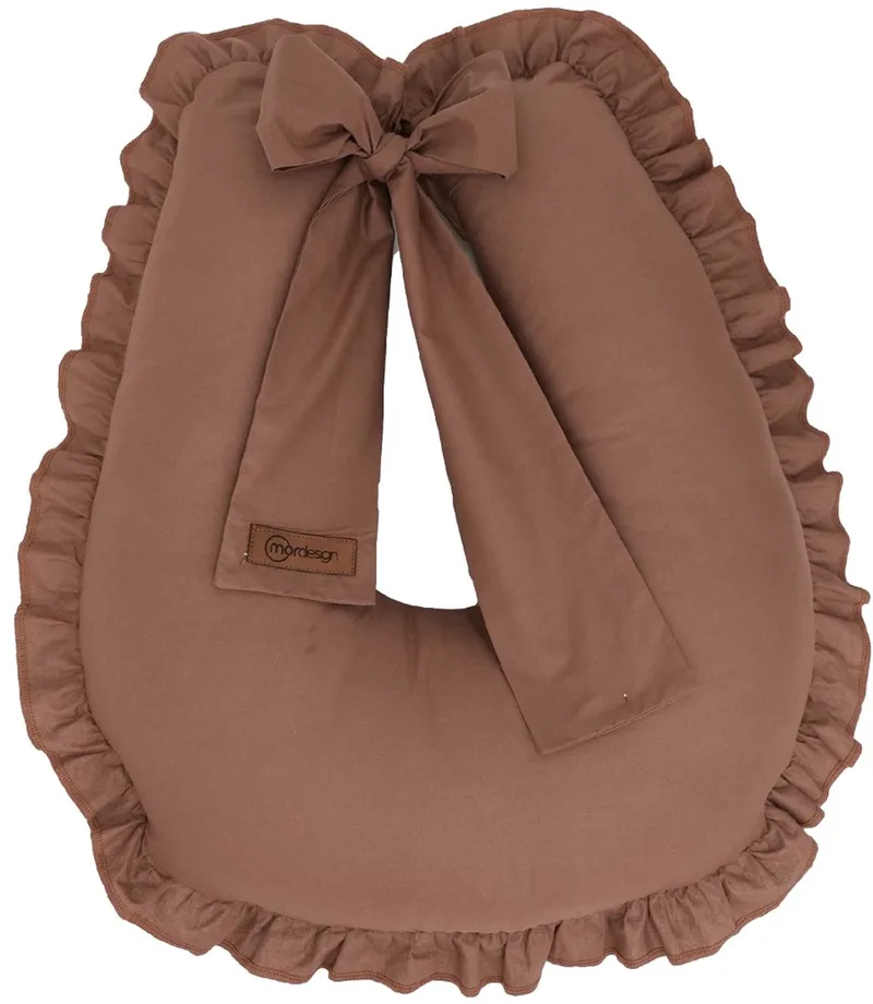 Ruffle Brown Voedingskussen van MorDesign in Bruin – productfoto