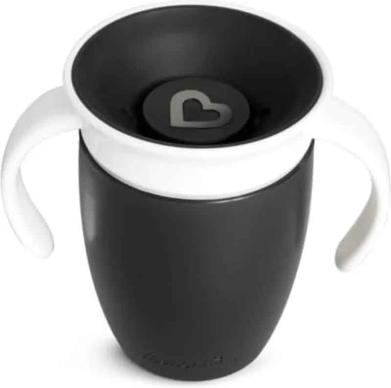 Miracle 360° Trainer Cup Oefenbeker - Zwart - 207ml - Anti-lek van Munchkin in Trainer Zwart – productfoto