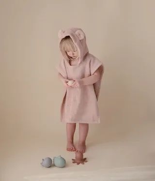 Badponcho Mushie Bear Blush van Mushie – productfoto 2 van 3