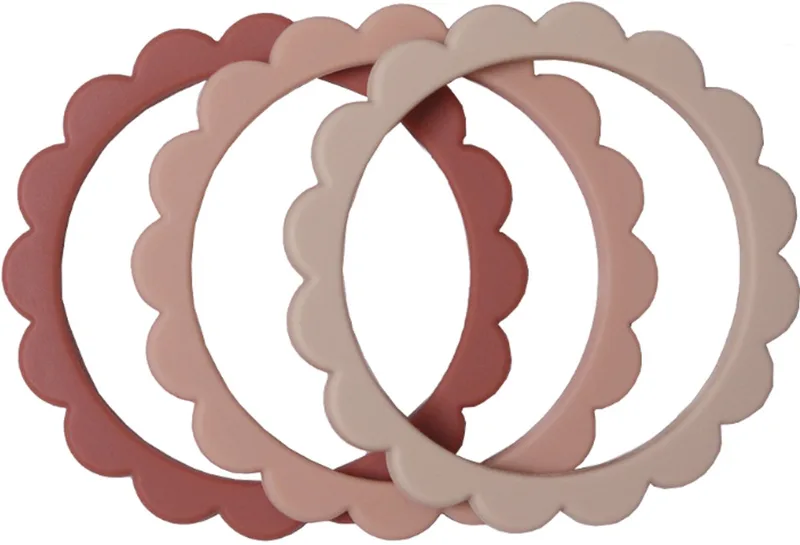 Bloemen Bijtring / Armband Blush 3 Stuks van Mushie in Meerkleurig – productfoto