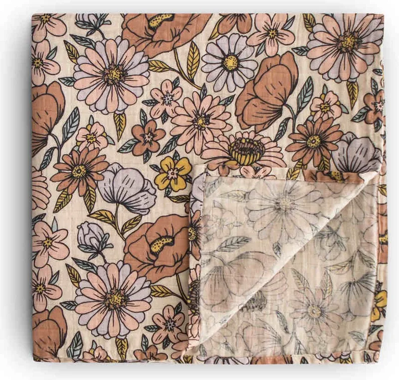 Hydrofiele Doek XL Swaddle by Mushie in Retro Flowers – product photo
