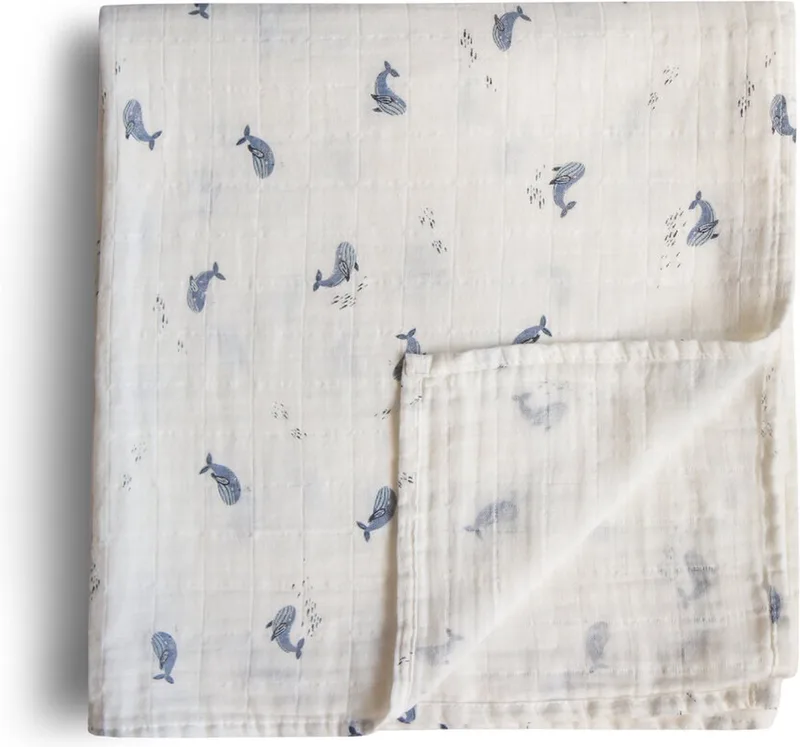 Hydrofiele Doek XL Swaddle by Mushie in Whales – product photo