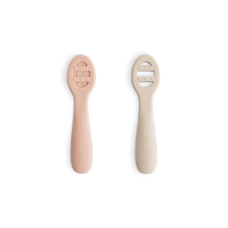 Lepels Mushie Eerste Voeding Siliconen Blush/Shifting Sand 2st van Mushie – productfoto 1 van 4