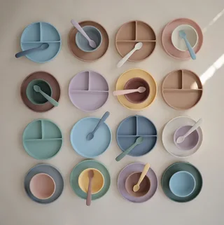 Silicone Bord met Zuignap - Borden & kommen by Mushie in Ivory – product photo 3 of 3