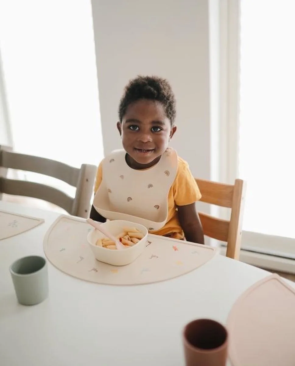 Siliconen Placemats - Placemats van Mushie in Rainbows – productfoto