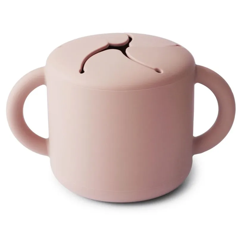 Snack cup - Blush | Snack Beker van Mushie – productfoto