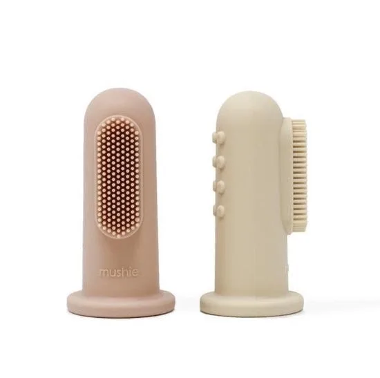Vingertandenborstel Mushie 7001301 Shifting Sand/Blush