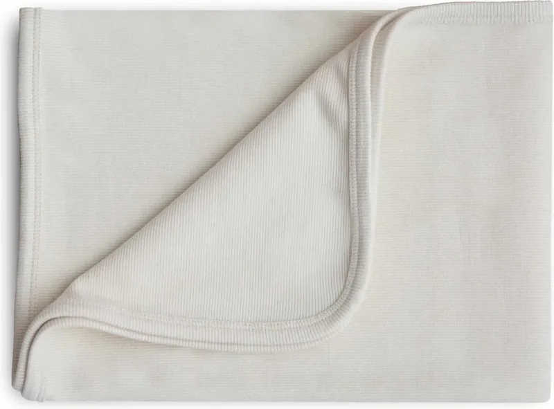 Wiegdeken Ribbed Baby Blanket de Mushie en Ivoire – photo produit