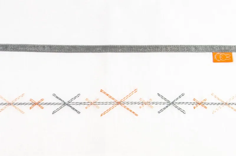 Ledikantlaken - Crozz - 100 x 150 cm - borduur + bias band van Nijntje in Roze – productfoto