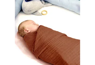 Babydecke Babydecke Musselin Kuscheldecke Puckdecke Baby & Neugeborene, Nordic Coast Company, Sommerdecke, Puck-u. Stilltuch, Einschlagdecke, Baumwolle atmungsaktiv van Nordic Coast Company in Rood – productfoto 2 van 5