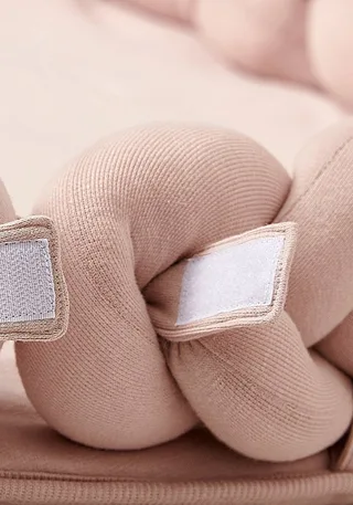 Kuschelnest Bettnest Reisebett Cocoon Moseskorb Bettnest, 3in1: Bettschlange geflochten+Krabbeldecke+Babynest, TÜV getestet de Nordic Coast Company en Rose – photo produit 4 sur 5