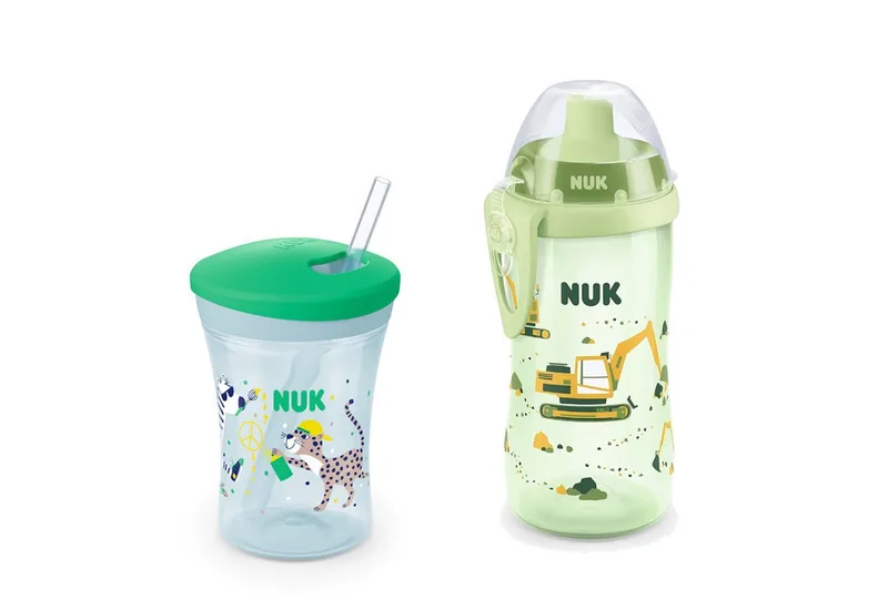 Babyflasche NUK Baby Trinkflasche/Becher Action Cup + Flexi Cup Vorteil Set van NUK in Grün – productfoto
