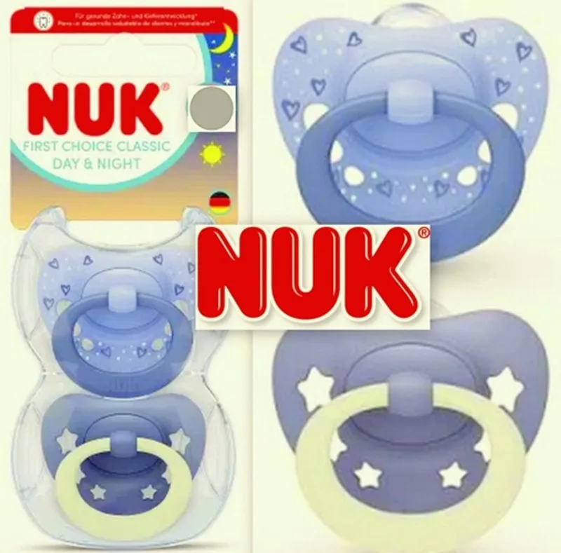 First Choice Fopspeen – Siliconen – Set fopspenen Day & Night - 2 stuks - 0-6 maanden- (0-6 maanden) by NUK in Blue – product photo