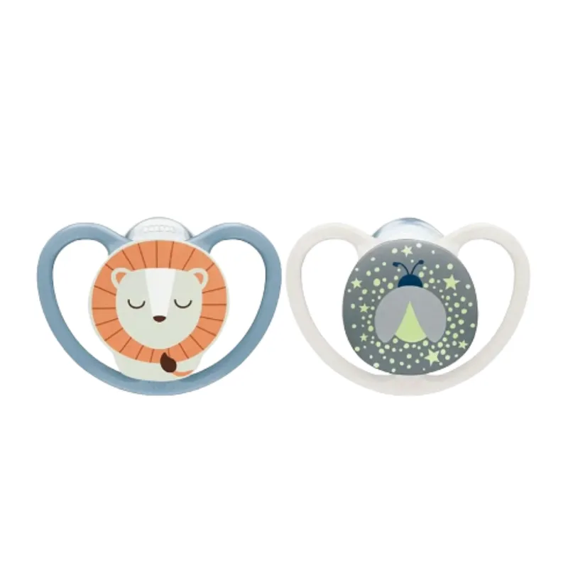 Fopspeen NUK Perfect Match Air Night Leeuw/Vuurvlieg 2stk 0-6mnd by NUK – product photo 1 of 2