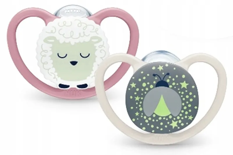 Perfect Match Air Night Fopspeen – Glow in the Dark – 2 Stuks – Siliconen 6-18 maanden från NUK i Grå – produktbild