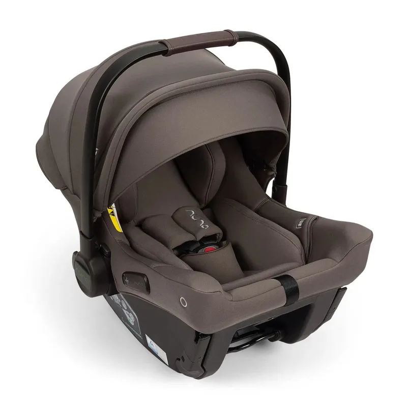 Babyschale PIPA urbn mit integrierter Isofix-Basis by Nuna in Brown, 65 × 43 × 57 mm – product photo 2 of 4