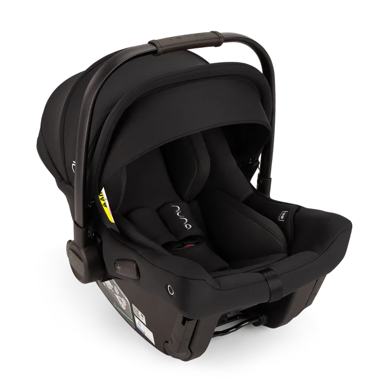 Babyschale PIPA urbn mit integrierter Isofix-Basis by Nuna in Black, 65 × 34 × 57 mm – product photo 2 of 4