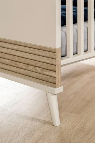 Babybett EEFJE 70x140cm in umbaubares Kinderbett mit Massivholz, Gitterbett 4-fach höhenverstellbar, entnehmbare Sprossen, Juniorbett by Paidi in Beige – product photo 4 of 5