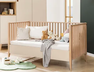 Babybett MILA & BEN Steiff by PAIDI, 70x140cm, Buche Massivholz, Kinderbett, inkl. Lattenrost, Gitterbett höhenverstellbar, entnehmbare Sprossen by Paidi in Beige – product photo 2 of 5