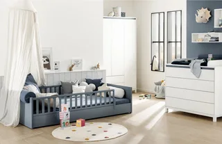 Kinderbett LITTLE FLO, vom Baby bis zum Teeni, in mehreren Farben und Breiten (Breite/Länge: 90x200cm + 120X200cm +140x200cm), umbaubar zum Kinder- oder Jugendbett, Bodenbett auch als Sofa nutzbar von Paidi in Blau – Produktfoto 3 von 5