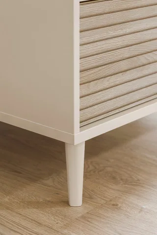 Kleiderschrank EEFJE in Beige mit Schublade und Türen, verschiedene Ausführungen (B/H/T ca. 95-123/139-204/41-57cm, mit 2 oder 3 Türen + Tiny-Variante) stabiler Drehtürenschrank aus Holz, mit Soft-Close-Funktion från Paidi i Beige, Brun – produktbild 5 av 5
